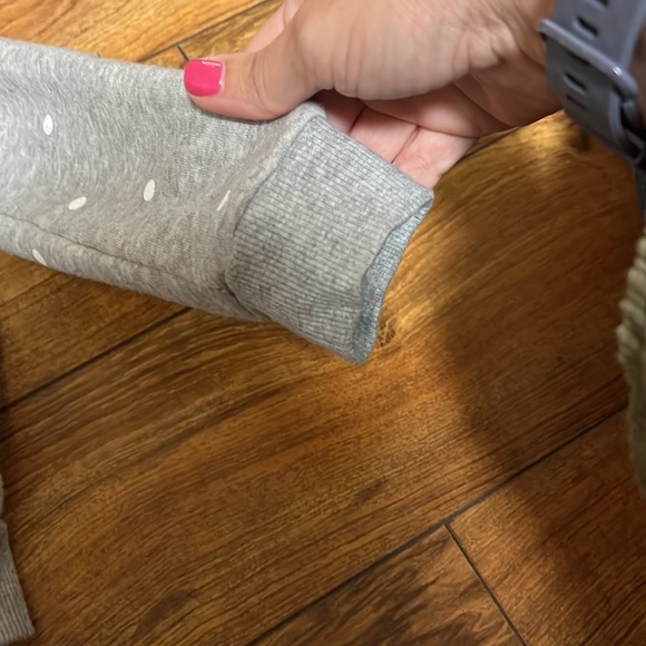 EUC H&M zip up hoodie sz 2-4 polka dot - Picture 6 of 6